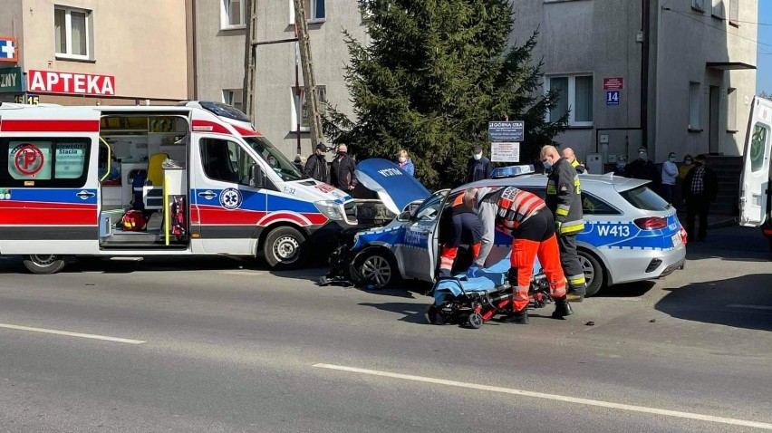 Radiowóz "przydzwonił" w busa. Policjanci będą mieli kłopot