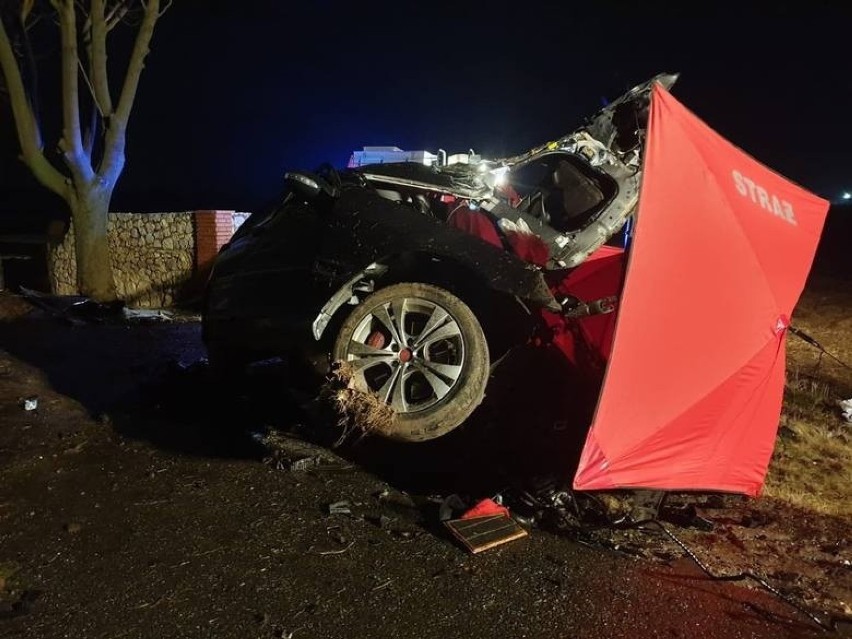 23-letni kierowca mercedesa zginął w wypadku, do którego...