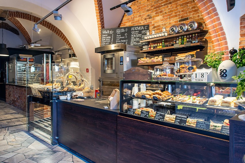 Lokal Breadway znajduje się na Rynku 8. Otwarty jest od...