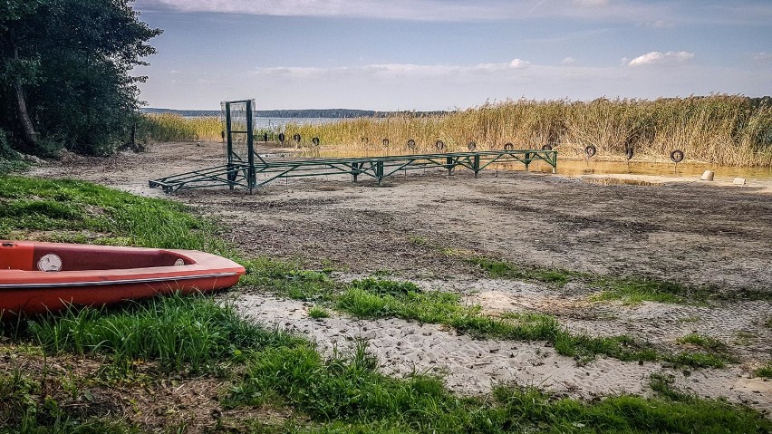 Plaża żeglarska koło pudełkowa koniec września 2020