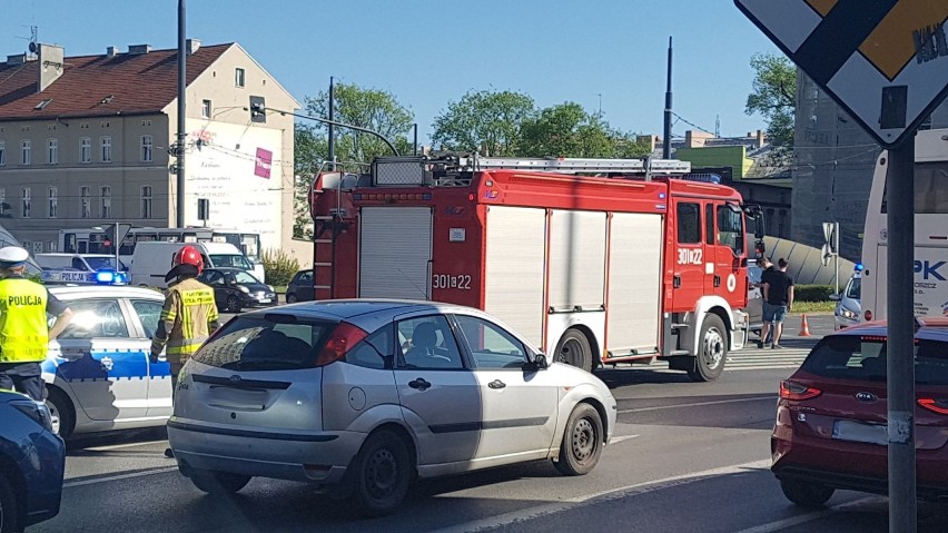 Do kolizji z udziałem trzech samochodów doszło w czwartek,...