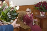 Toruń. Pani Aurelia Liwińska skończyła 106 lat! Zachwyca formą i humorem! Świętowała urodziny na Barbarce