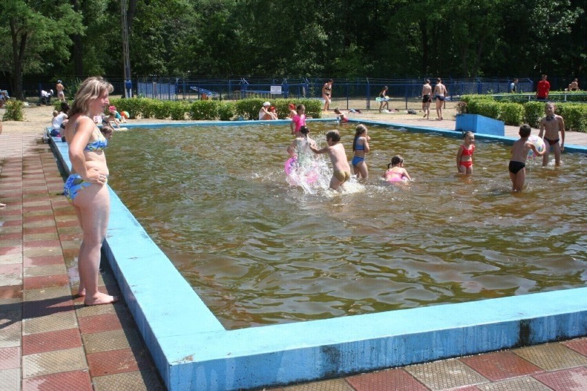 Odkryty basen w Lesznie