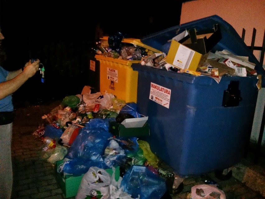 W Stegnie i Jantarze nikt nie przyjeżdża po śmieci. Odpady...