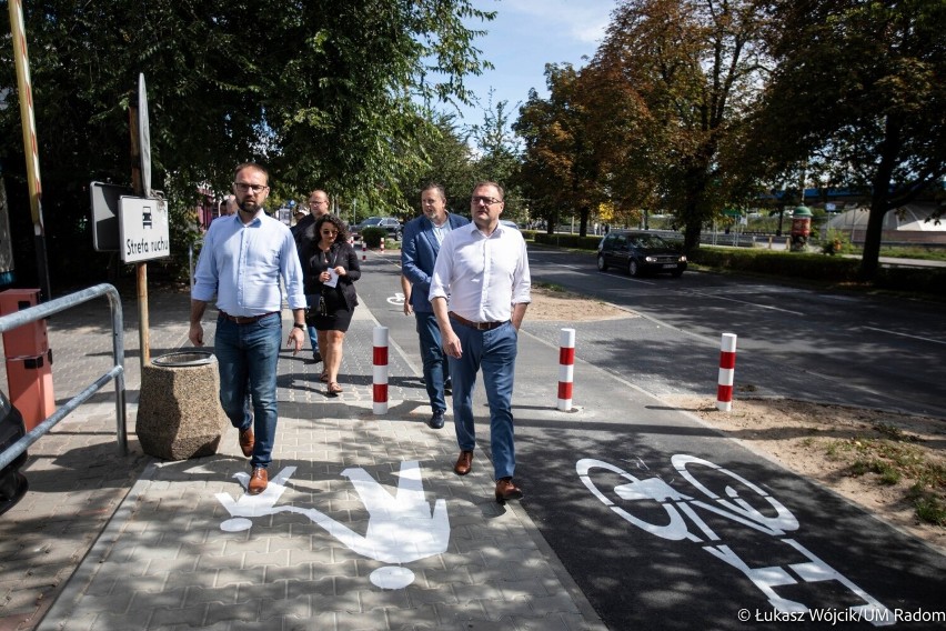 Zakończyła się budowa ścieżki rowerowej przy ulicy Beliny-Prażmowskiego w Radomiu. Zobaczcie zdjęcia z otwarcia