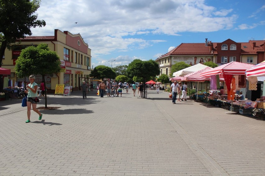 Chełmskie targowisko - handel na łączniku zakazany, ale...