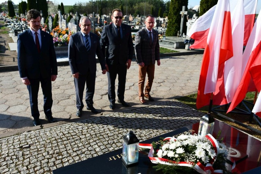Władze miasta uczciły pamięć ofiar Zbrodni Katyńskiej oraz katastrofy lotniczej pod Smoleńskiem 