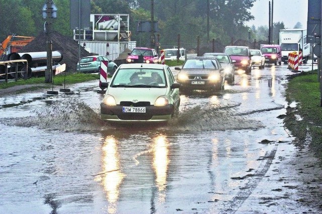 Wrocławskie ulice i chodniki znalazły się wczoraj pod wodą