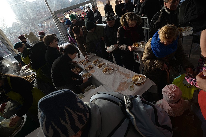 Wigilia dla bezdomnych i potrzebujących na Targu Węglowym
