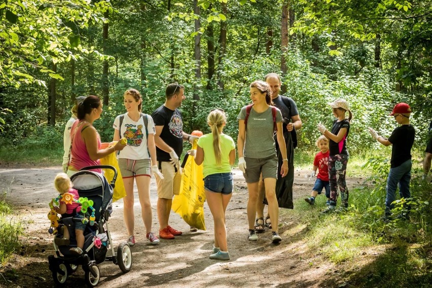 Nie brakowało chętnych do udziału w akcji „Czysta Puszcza...