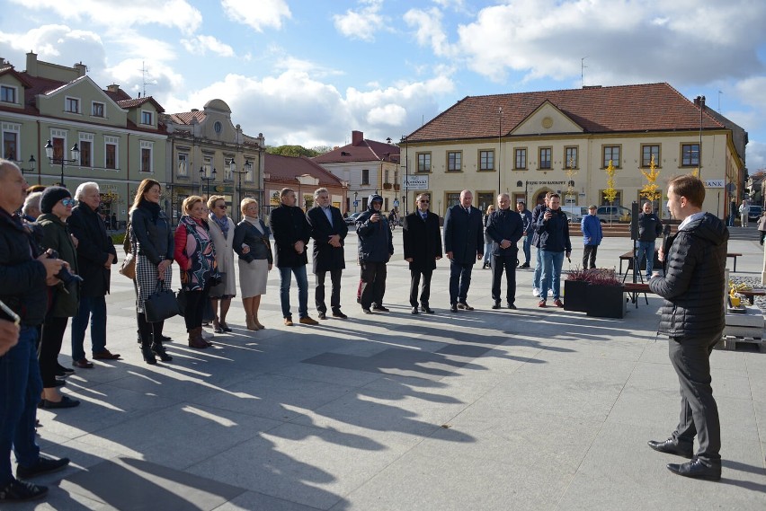 Wmurowanie kapsuły czasu pod płytą Rynku w Bochni,...