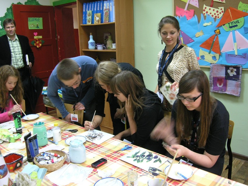Młodzi mieszkańcy Brześcia na Białorusi namalowali wczoraj wielką pocztówkę z Bielska-Białej.