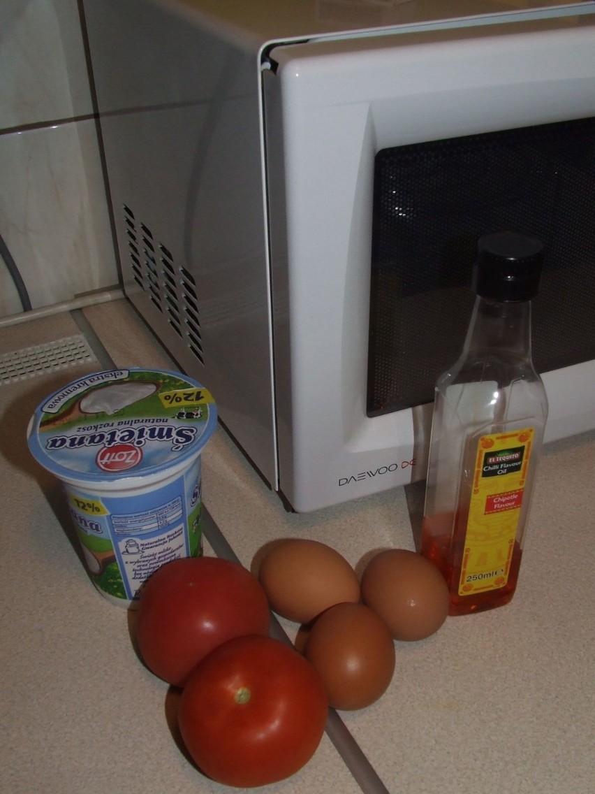Przepis na zapiekankę ziemniaczaną z jajkami. Facet też potrafi!