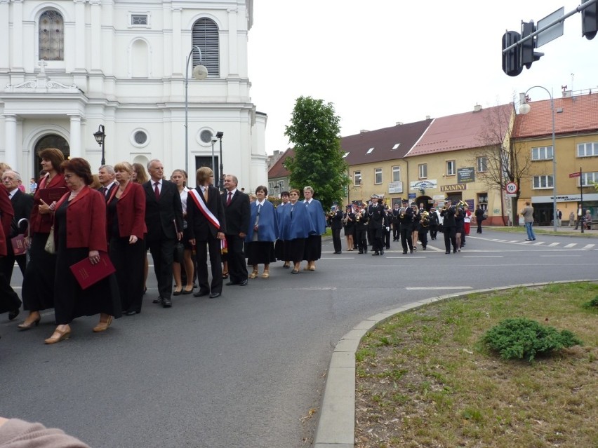 Procesja z relikwiami św. Jadwigi Królowej w Radomsku [ZDJĘCIA]