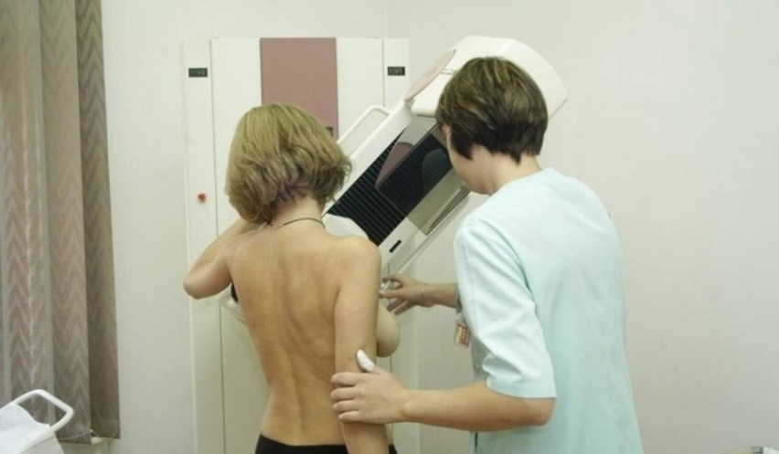 Bezpłatną mammografię można wykonać w mammobusie lub w...