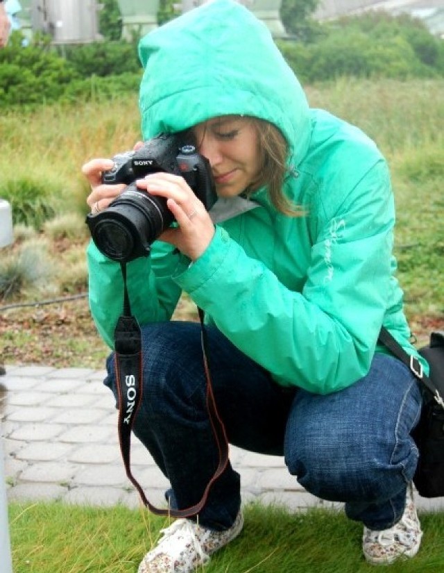 Okolice BUW-u opanowane przez fotografów. Blisko dwieście osób ...