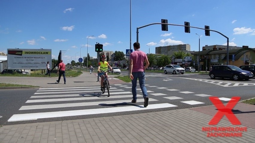 Jak bezpiecznie jeździć rowerem, na rolkach i hulajnodze. Obejrzyjcie film przygotowany przez policjantów z Inowrocławia i Bydgoszczy