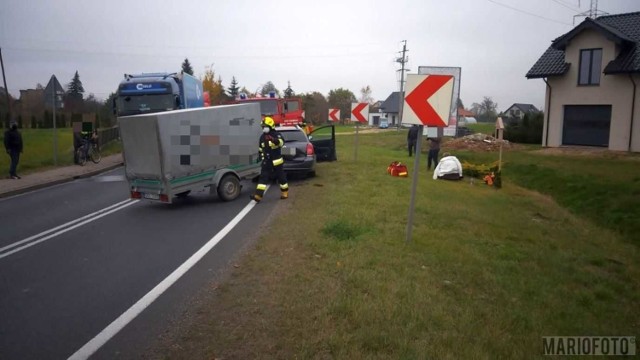Trzy kobiety ranne w zderzeniu citroena i toyoty na drodze krajowej nr 45 w miejscowości Kowale pod Olesnem