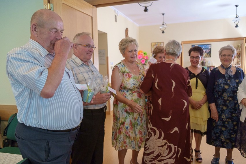 Spotkanie urodzinowe u pniewskich seniorów [zdjęcia]