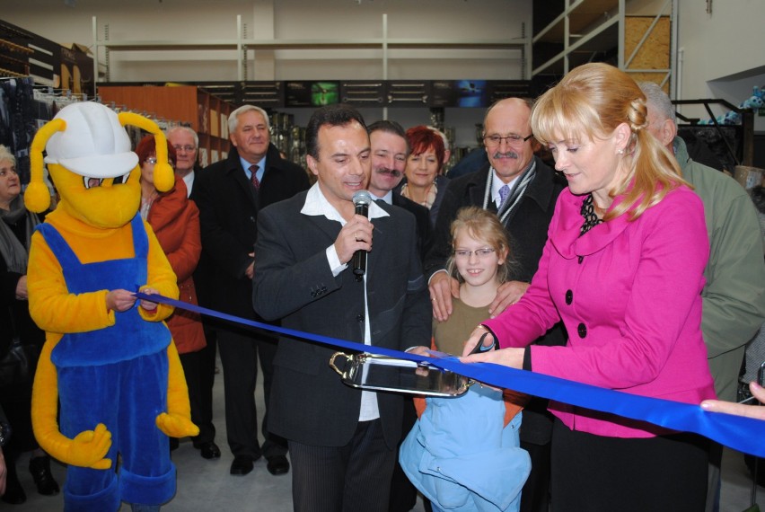 Otwarcie marketu Mrówka w Świebodzinie - 12 listopada 2011...