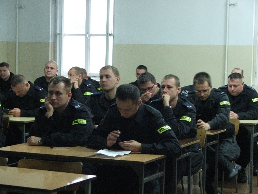 Szczecin: Szkolenie policji pn.&quot;Ekologiczny kierowca III - Ekologicznie na dwóch kółkach&quot; [ZDJĘCIA]