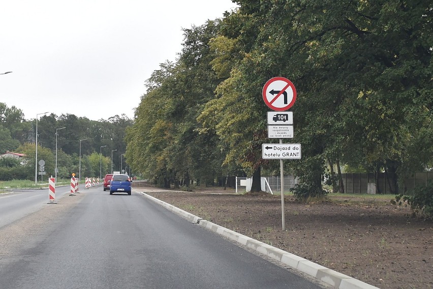 Kierowcy - nowe utrudnienia w Lesznie. Mają dziś zamknąć przejazd na Osieckiej [ZDJĘCIA]