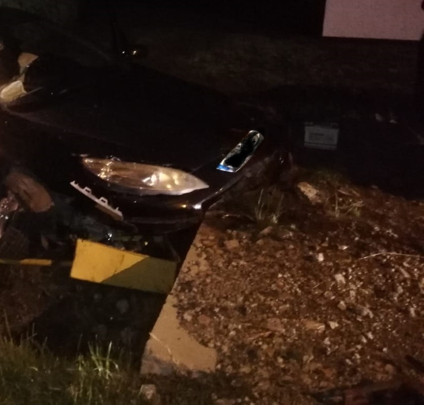 Wypadek w Jastrzębiu: pijana kobieta staranowała autem...