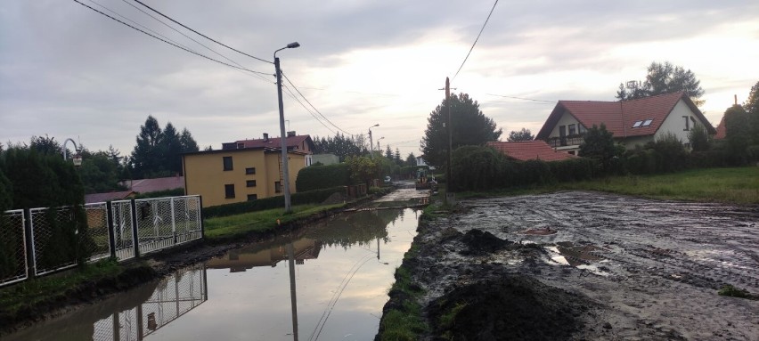 Mieszkańcy remontowanej ul. Długosza czują się odcięci od...