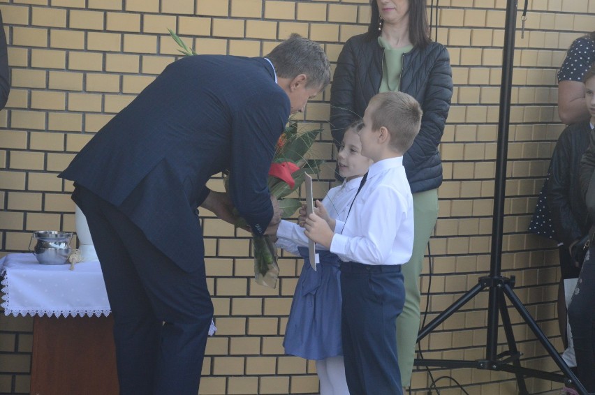 Nowoczesny żłobek i przedszkole otwarto w Kleszczowie. Osiem oddziałów pomieści 200 dzieci [ZDJĘCIA]