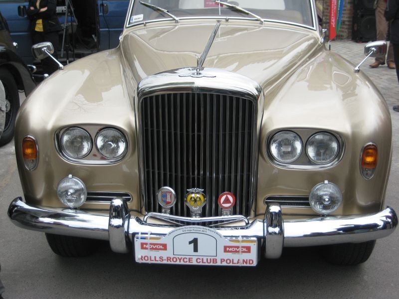 Międzynarodowy Zlot Rolls Royce i Bentley w Kórniku [ZDJĘCIA]