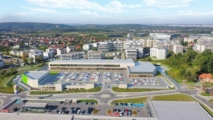 Kraków. Trwa rozbudowa największego centrum handlowego na Ruczaju [ZDJĘCIA]