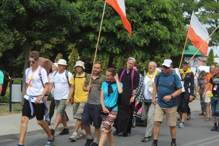 Kaszubska najdłuższa piesza pielgrzymka w Polsce dotarła do Radziejowa [zdjęcia]