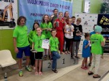 Młodzi tomaszowianie znów najlepsi na ogólnopolskich zawodach pływackich w Częstochowie ZDJĘCIA