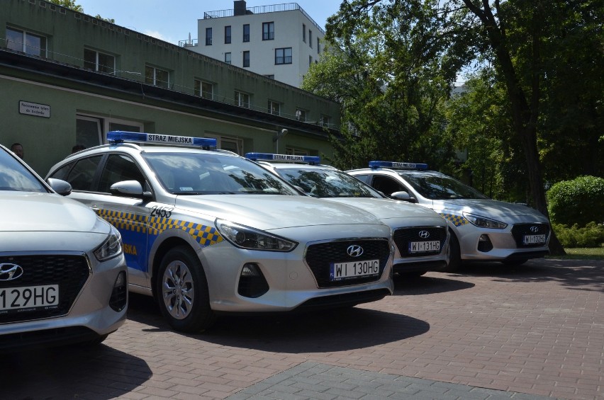 Nowe samochody dla Straży Miejskiej. 40 nowych pojazdów wyjedzie na ulice Warszawy