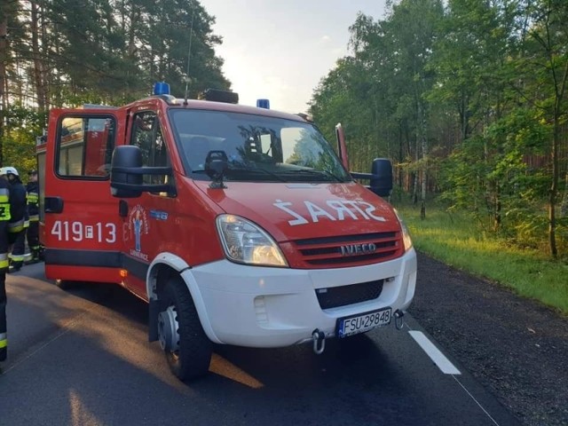 Strażacy z Mostek jeździli do akcji starym żukiem. Przekazano im nowy wóz strażacki.