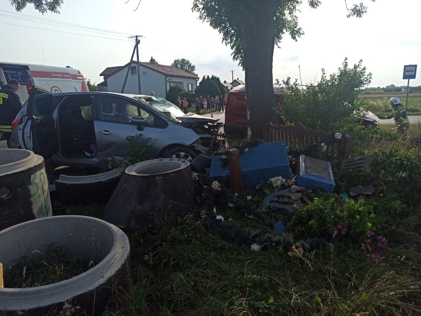 Wypadek w gminie Paradyż. 10-miesięczne dziecko przetransportowane śmigłowcem LPR do szpitala ZDJĘCIA, FILM