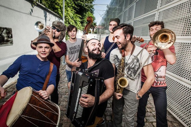 Bałkańsko-kaszubski zespół Bubliczki przebojem wdarł się na szczyty muzycznej popularności dzięki występom w Must Be The Music