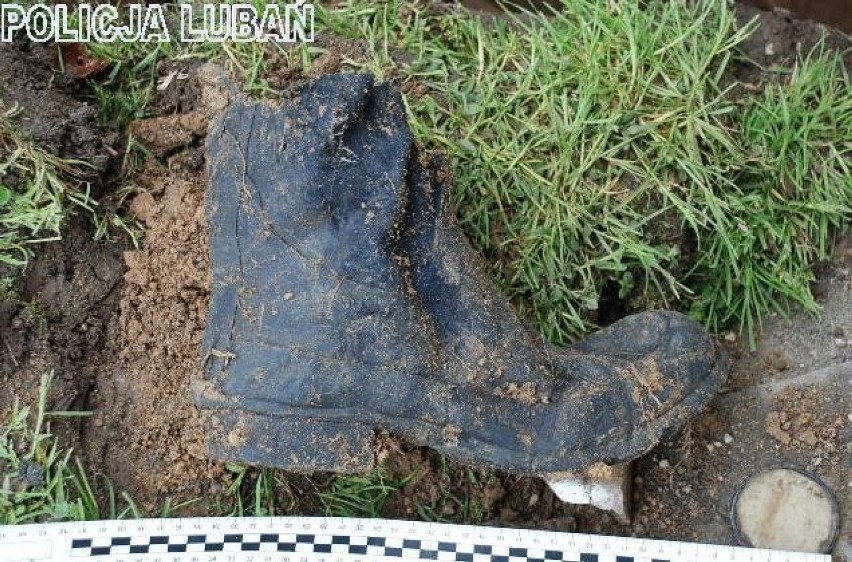 Przy szkielecie znaleziono m.in. wojskowe buty