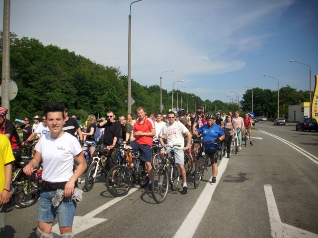 Wiosna 2013roku. Masa Krytyczna. Stoimy na ul.Bohaterów Monte Cassino. 
Za chwilę zmiana świateł i ruszamy dalej. Dużo nas ;)