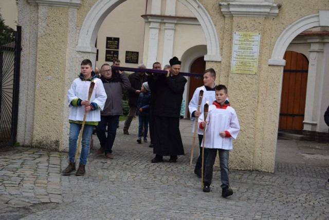 Droga krzyżowa przeszła ulicami Nowej Soli, 12 kwietnia 2019 r.