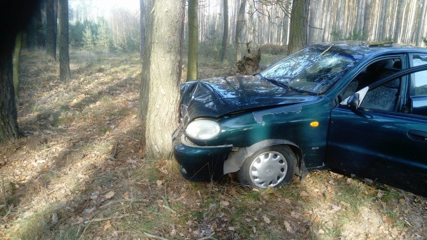 Sątopy: Wypadek na leśnej drodze.