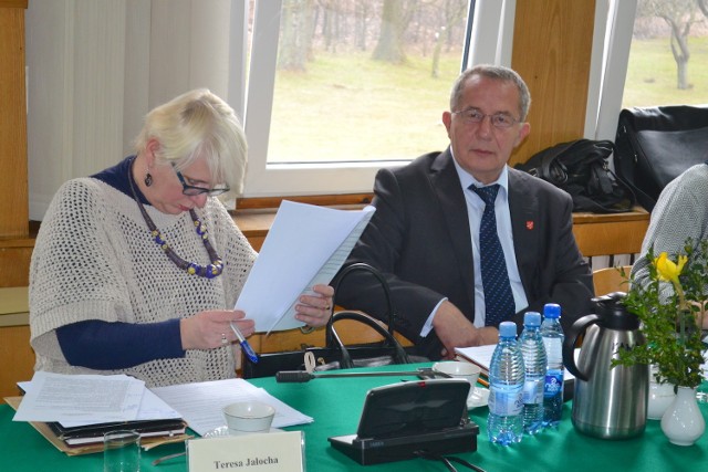 Urodził się Krzysztof Woźniak, obecnie radny miejski w Rumi (startował z listy Platformy Obywatelskiej). W przeszłości zajmował się m.in. klubem Orkanem Rumia i był policjantem. Służył w rumskiej komendzie rejonowej, a następnie dowodził jednostką w Pucku.