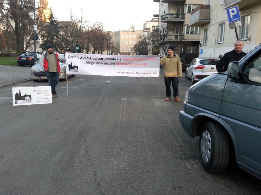 Blokowali parking przed UMŁ. Kierowcy z Łodzi protestują...