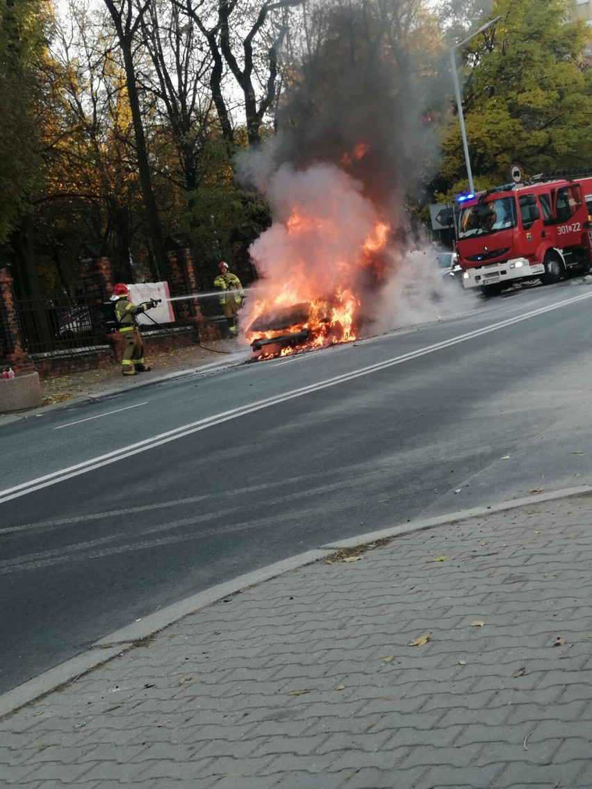 Pożar samochodu osobowego w Katowicach