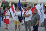 Kaliszanie solidarni z Białorusinami. Wiec poparcia na kaliskim rynku. ZDJĘCIA
