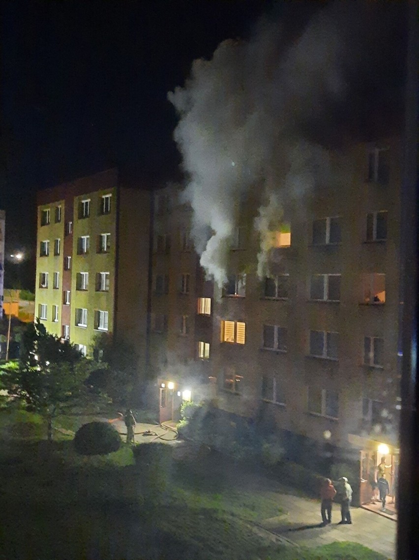 Pożar przy ul. Węgierskiej w Stargardzie. Jest troje poszkodowanych [ZDJĘCIA]