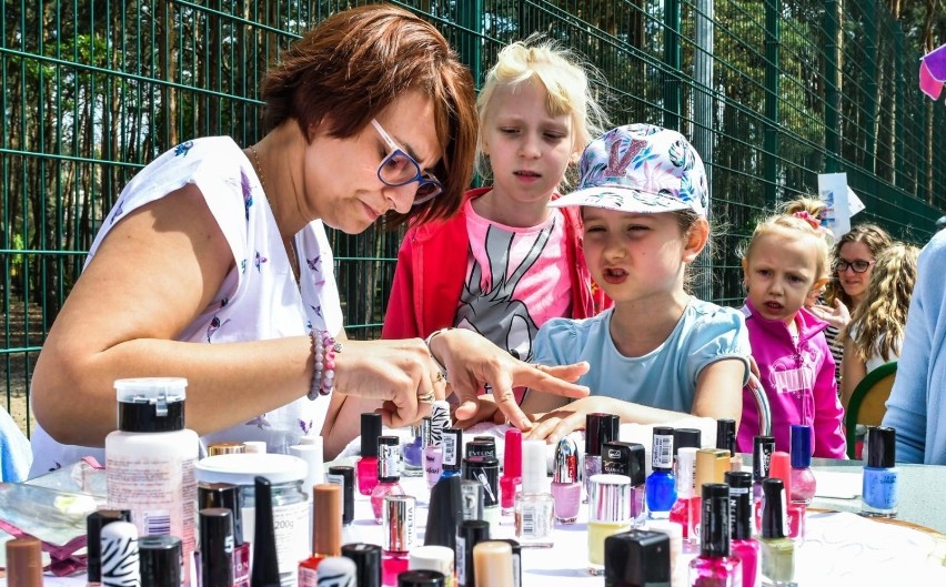 Zawody sportowe, występy taneczne i muzyczne, zajęcia...