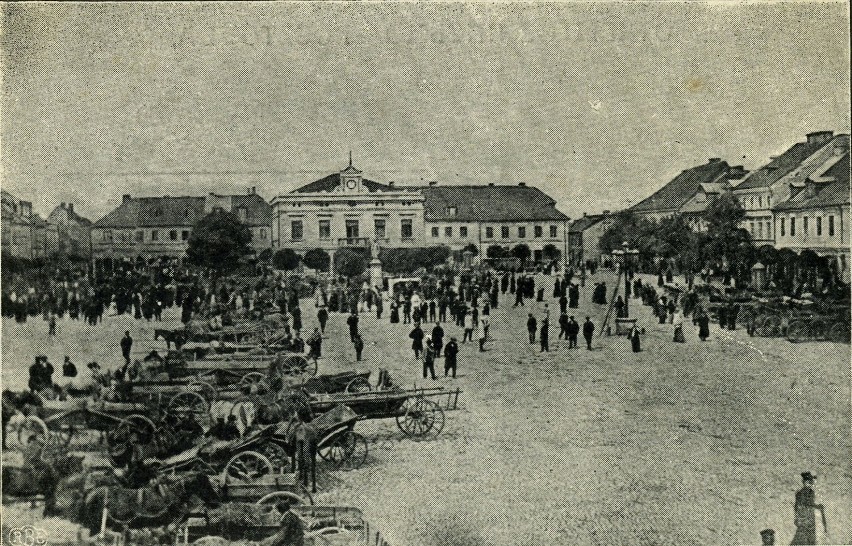 Rynek w Łęczycy podczas targu (przed 1914 rokiem)