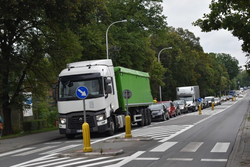 Chełmek. Potrzebna jest obwodnica, bo korki w centrum są coraz dłuższe