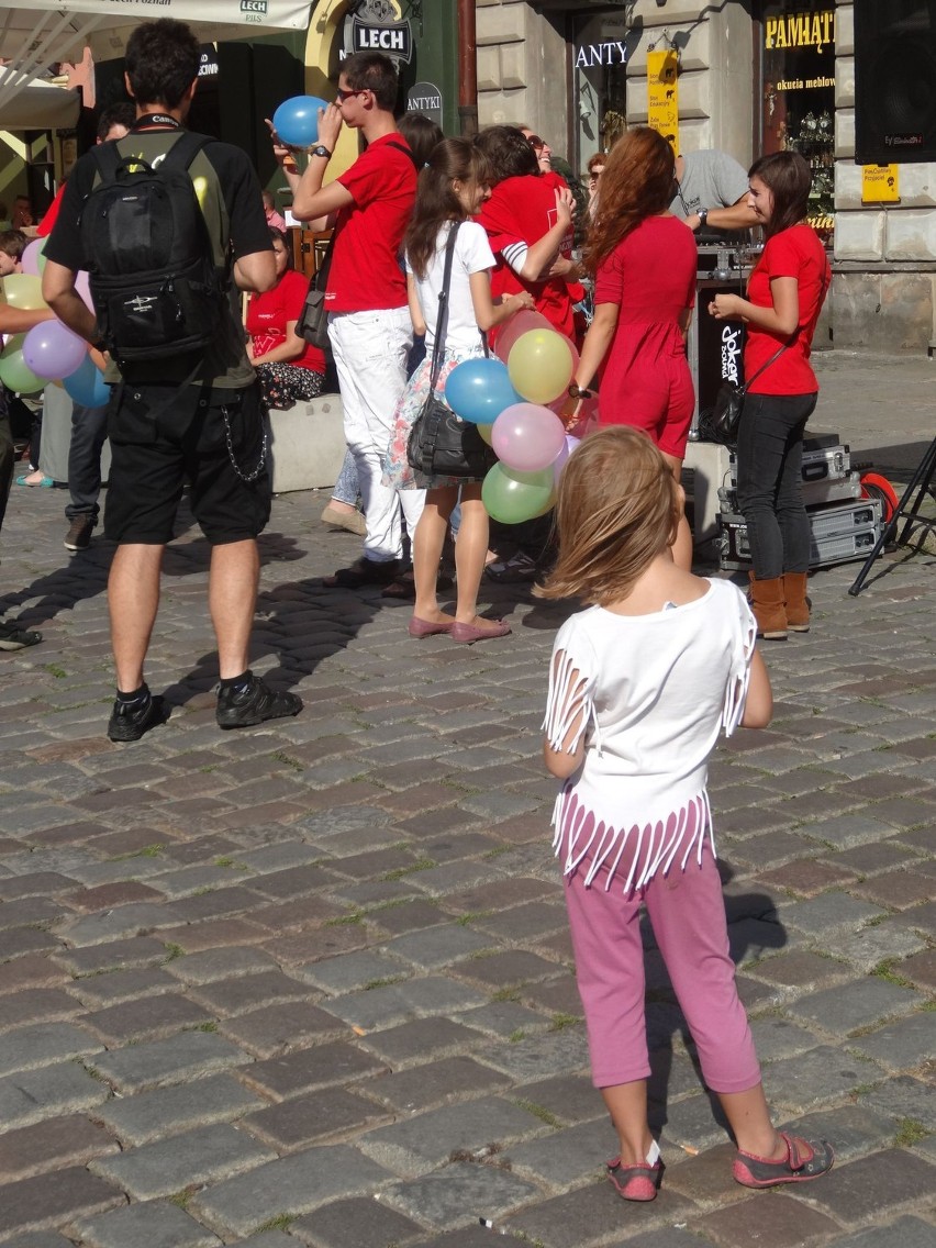 Szlachetna Paczka w Poznaniu: Zatańczyli poloneza na Starym...